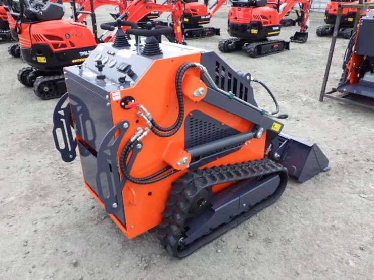2026-tpm-t460-skid-steer-tracked-loader-image-3
