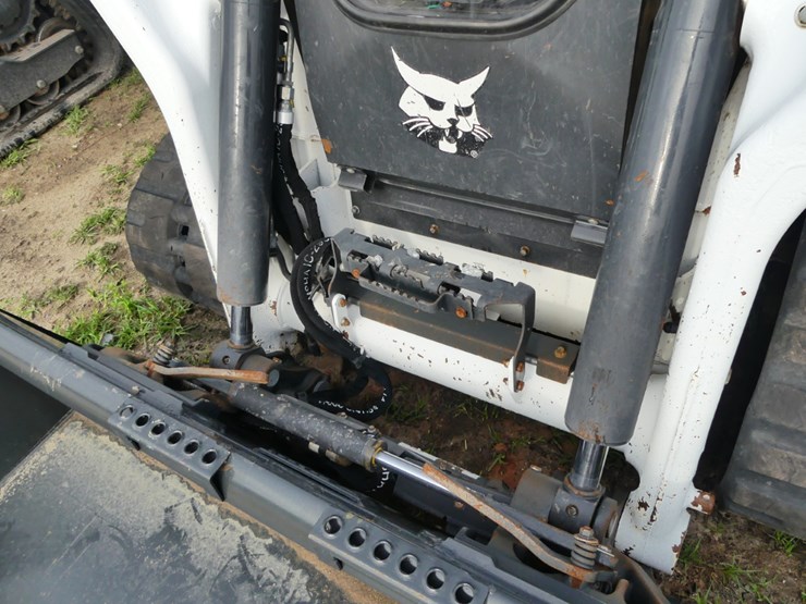 2024-bobcat-t86-image-11