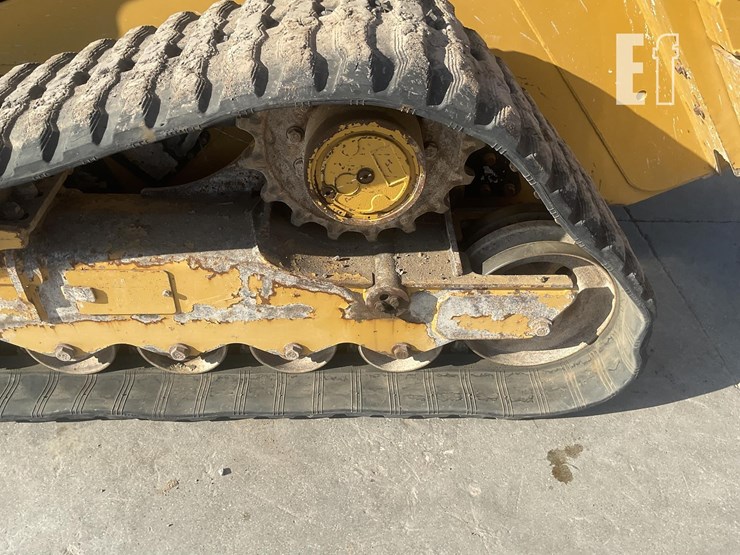 2021-caterpillar-279d3-image-9