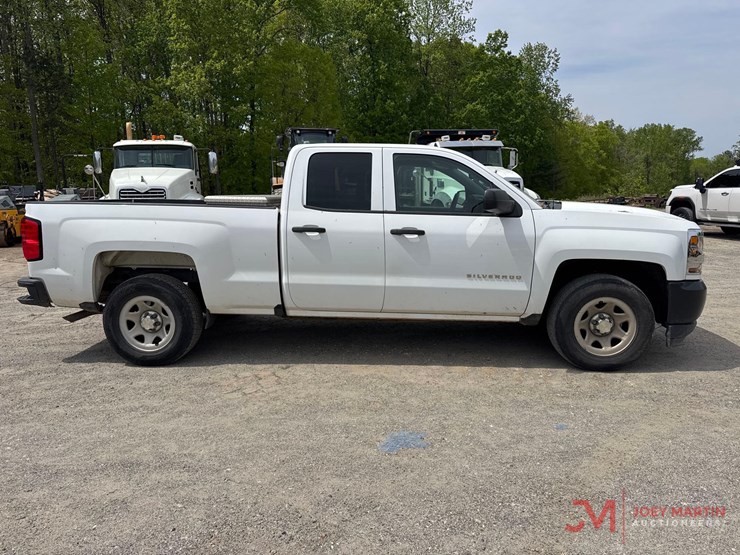 2017-chevrolet-silverado-1500-image-2