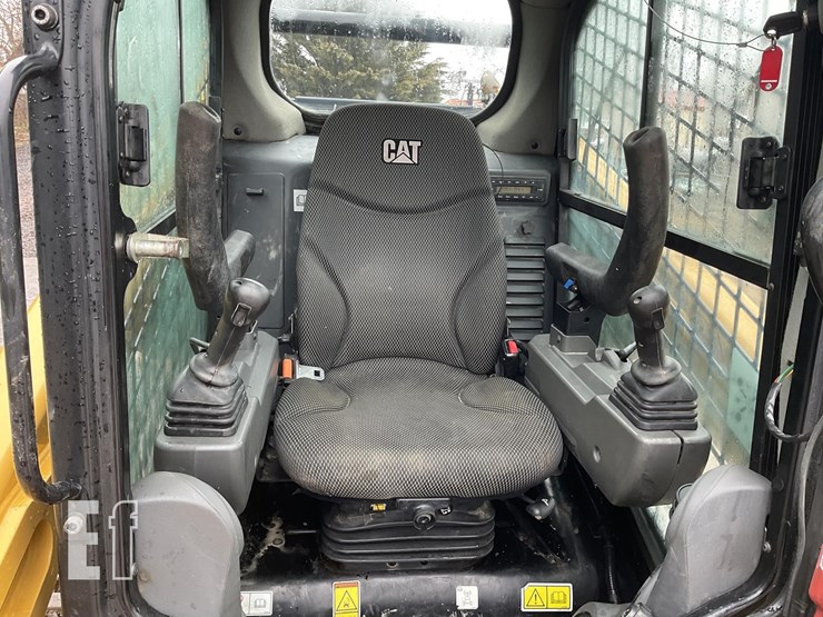 2021-caterpillar-259d3-image-13