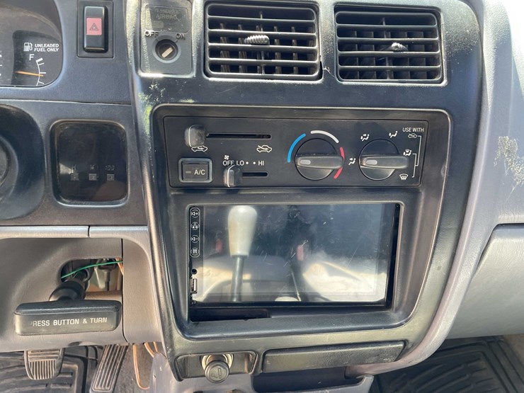 2000-toyota-tacoma-image-55
