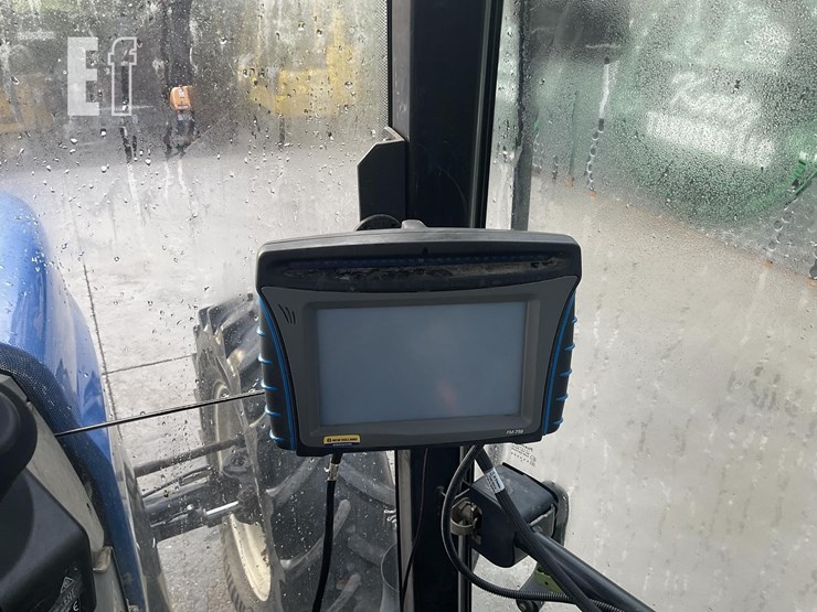 2003-new-holland-ts135a-image-13