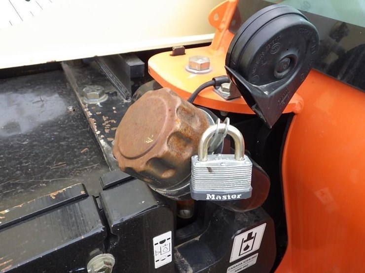 2017-jlg-g5-18a-image-13