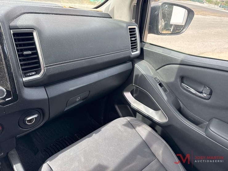 2022-nissan-frontier-image-28