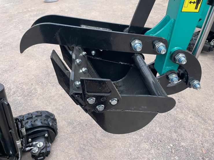 #3004-•-unused-2026-cfg-mini-excavator-image-9