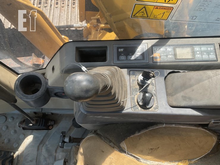 2006-caterpillar-307c-image-16