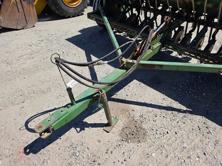john-deere-8300-image-2