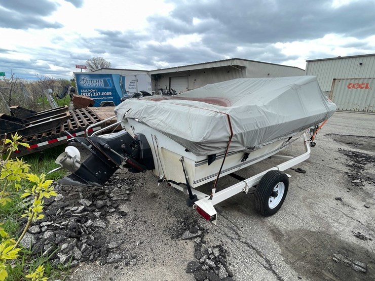 #1489-•-1991-17'-renker-fiberglass-boat-(has-wi-title)-image-5