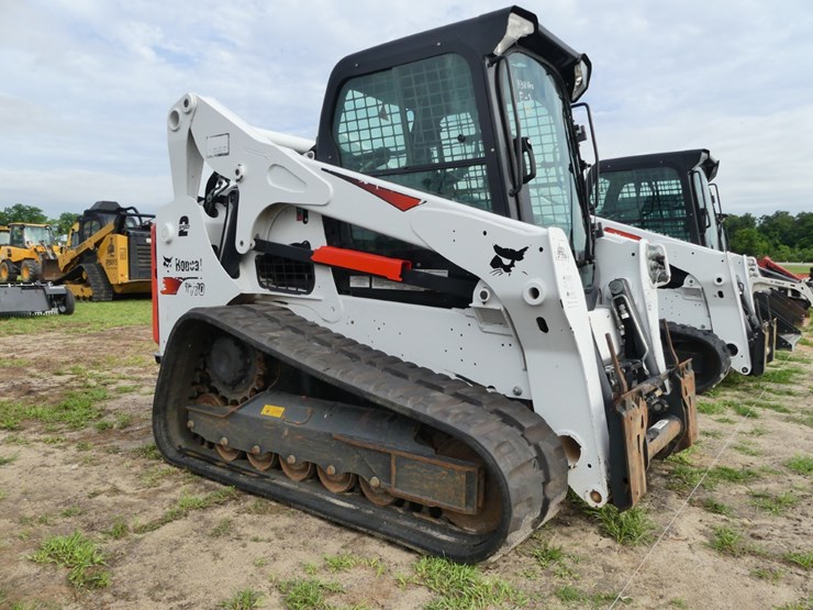 2023-bobcat-t770-image-1