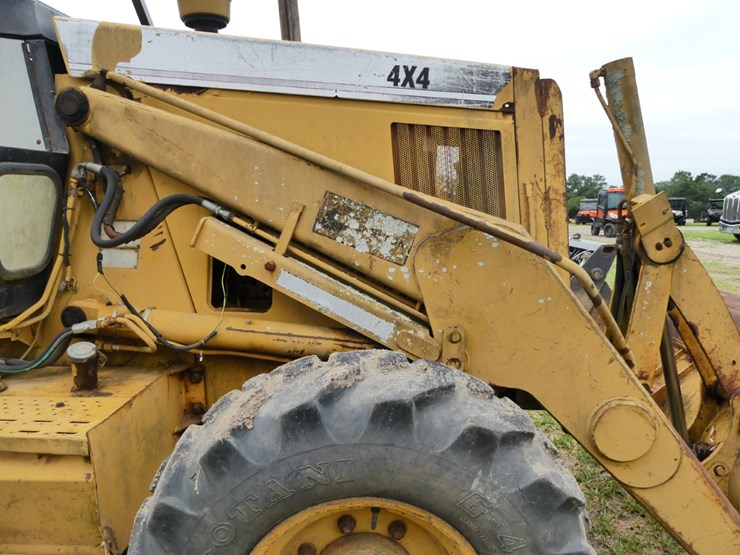 caterpillar-416b-image-11