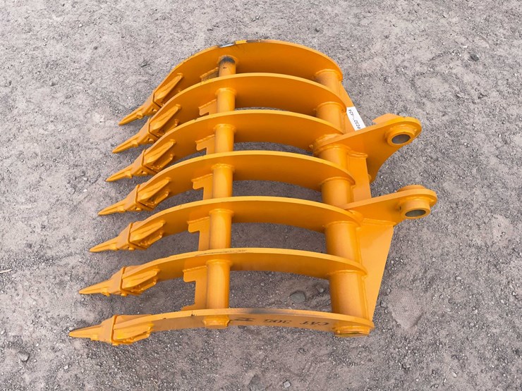 2026-caterpillar-305-image-2