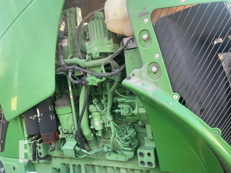 2013-john-deere-8310r-image-19