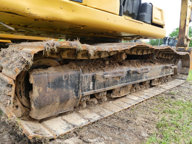 caterpillar-323-image-6