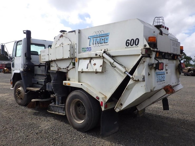 2003-freightliner-fc70-image-7
