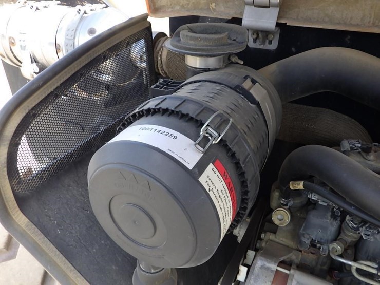 2015-jlg-g5-18a-image-14