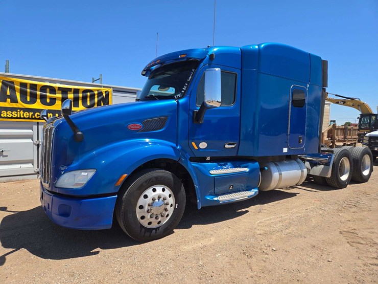 2016-peterbilt-579-image-1