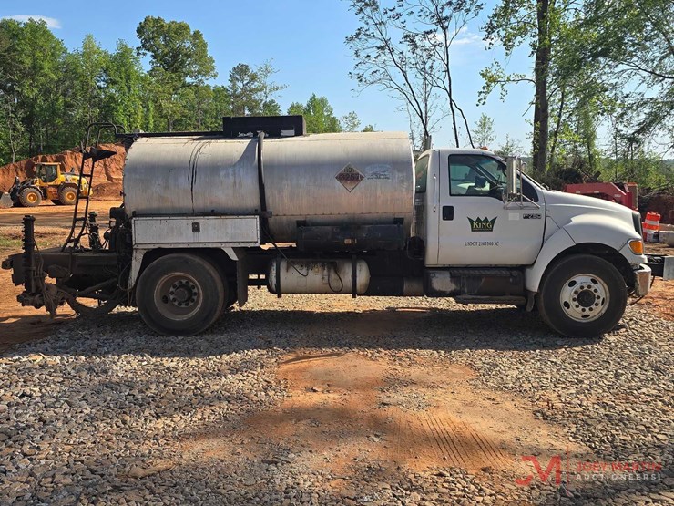 2007-ford-f750-image-2