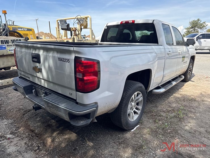 2015-chevrolet-silverado-1500-lt-image-3