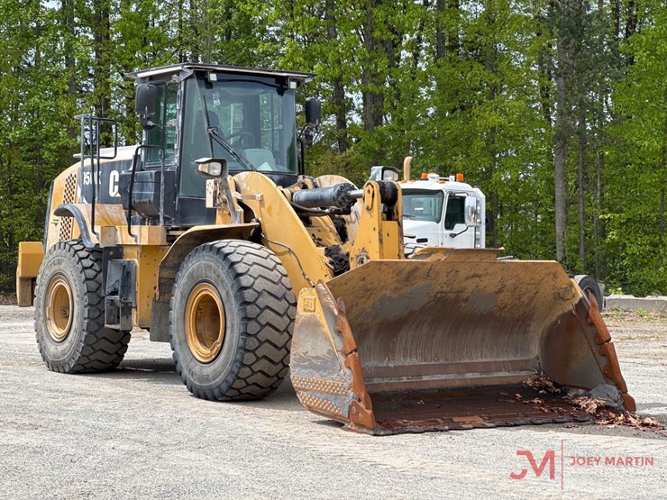 2013-caterpillar-950k-image-1