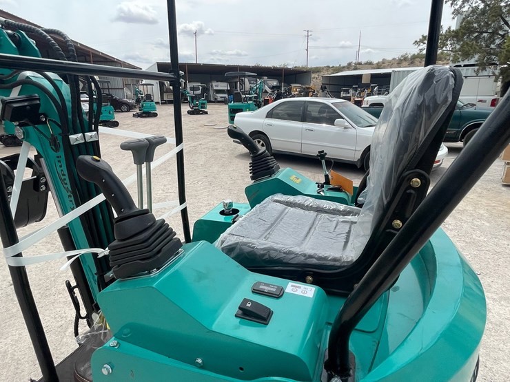 #3014-•-unused-2026-cfg-mini-excavator-image-9