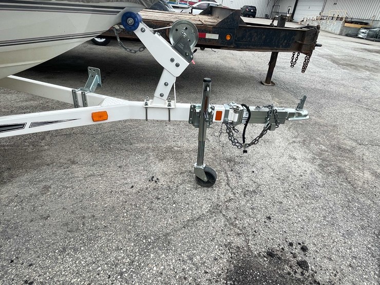 #1489-•-1991-17'-renker-fiberglass-boat-(has-wi-title)-image-32
