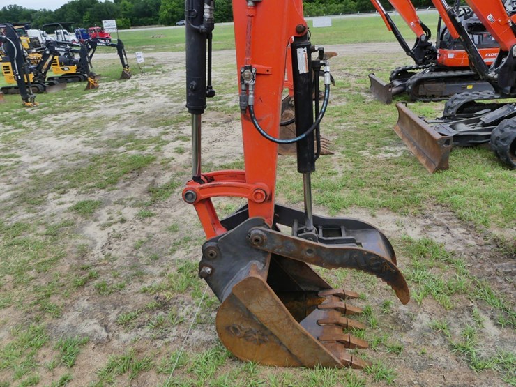 kubota-u55-5-image-9