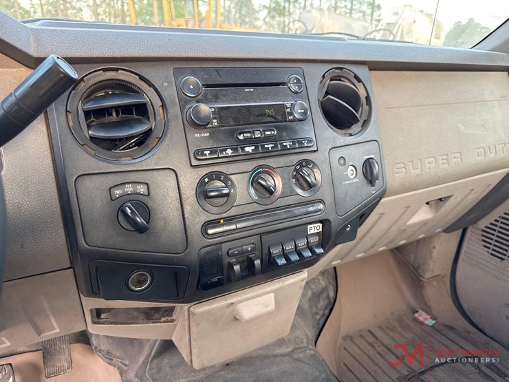 2008-ford-f550-xl-image-29
