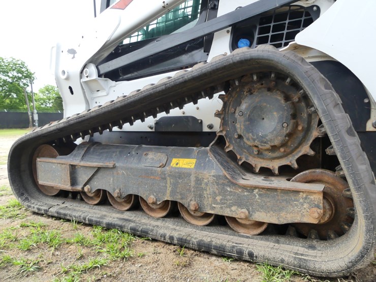 2023-bobcat-t770-image-6