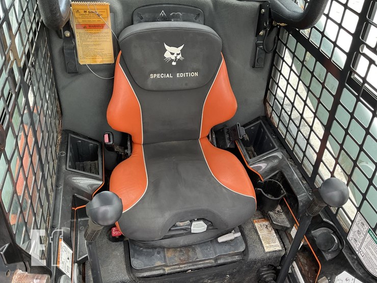 2014-bobcat-s650-image-12