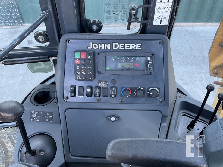 2016-deere-310sl-hl-image-15