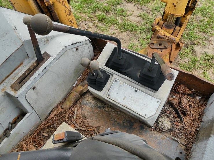 caterpillar-416b-image-15
