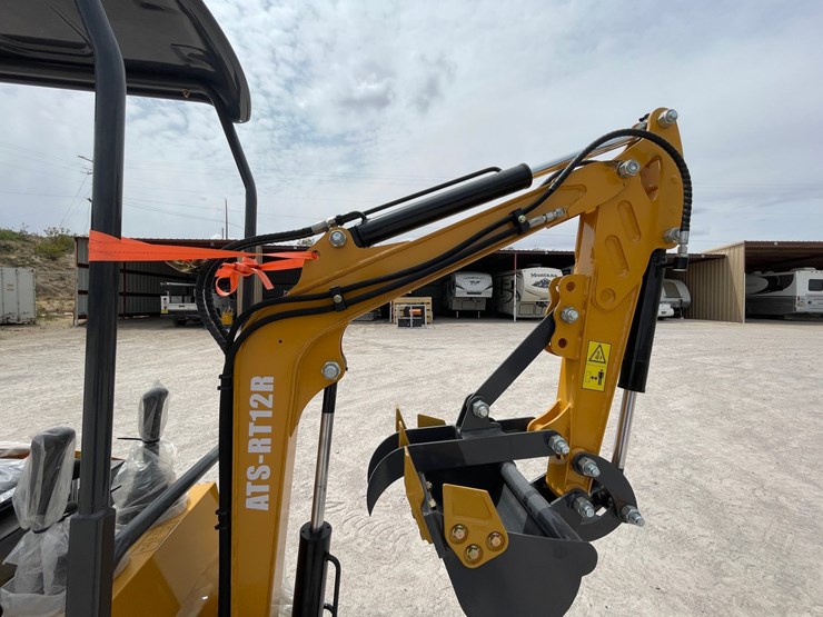 #3015-•-unused-2026-rt12r-mini-excavator-image-12