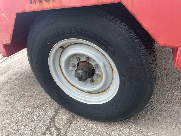 #1496-•-2015-chilton-utility-trailer-(has-wi-title)-(of)-image-29