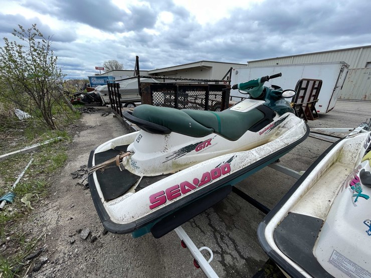 #1492-•-(2)-sea-doos-with-trailer-(both-have-registration-card)-(of)-image-6