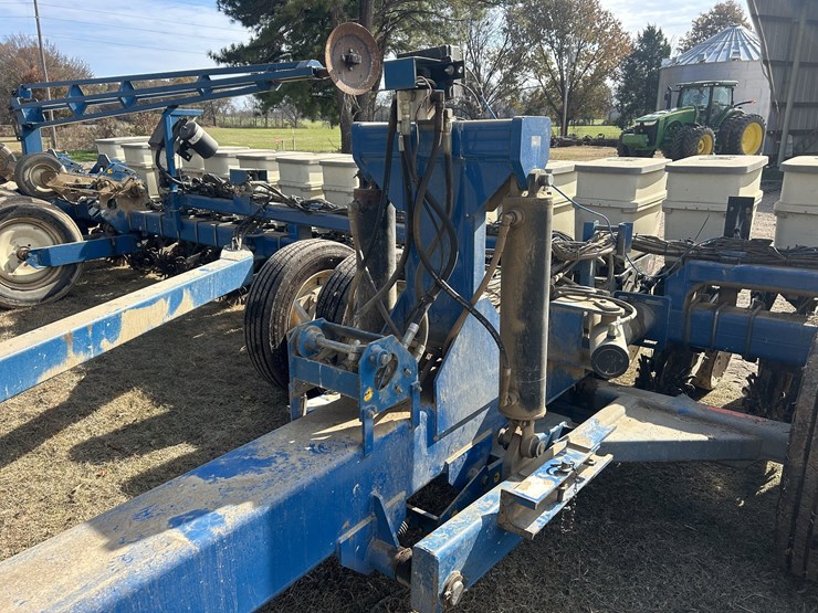 kinze-3700-image-4