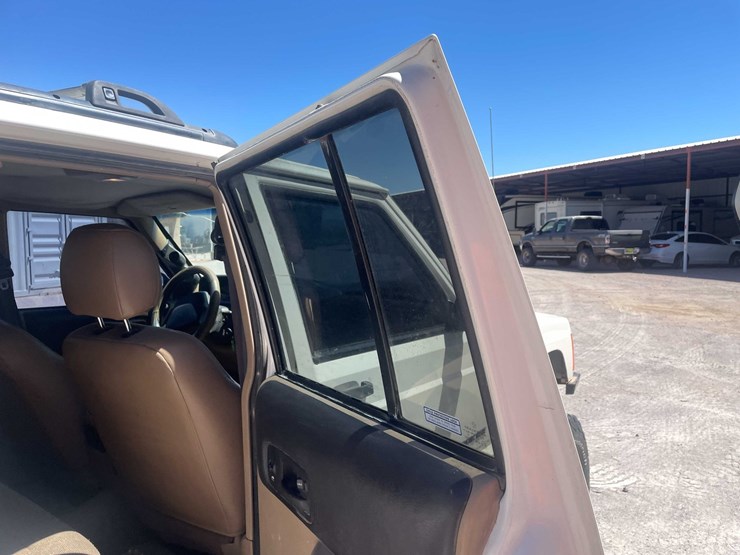 #152-•-2000-jeep-4x4-(has-tx-rebuilt-salvage-title)-image-62