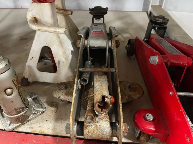 #2584-•-jacks-and-supports-assortment-(cw)-image-25