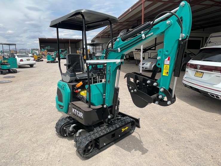 #3008-•-unused-2026-cfg-mini-excavator-image-3