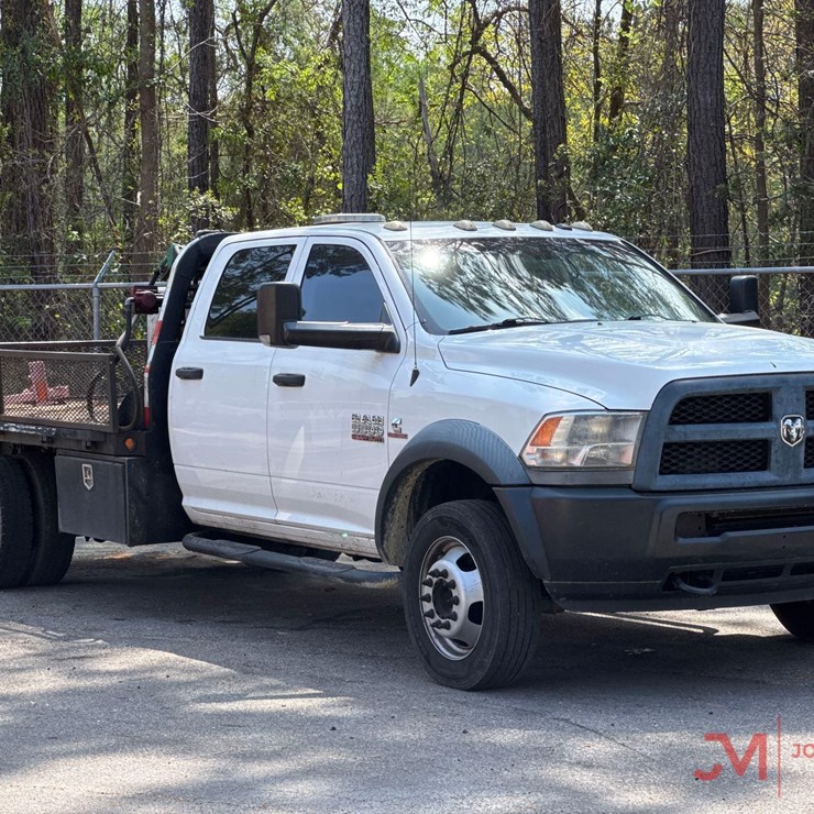 2014 RAM 5500 HEAVY DUTY FLATBED TRUCK