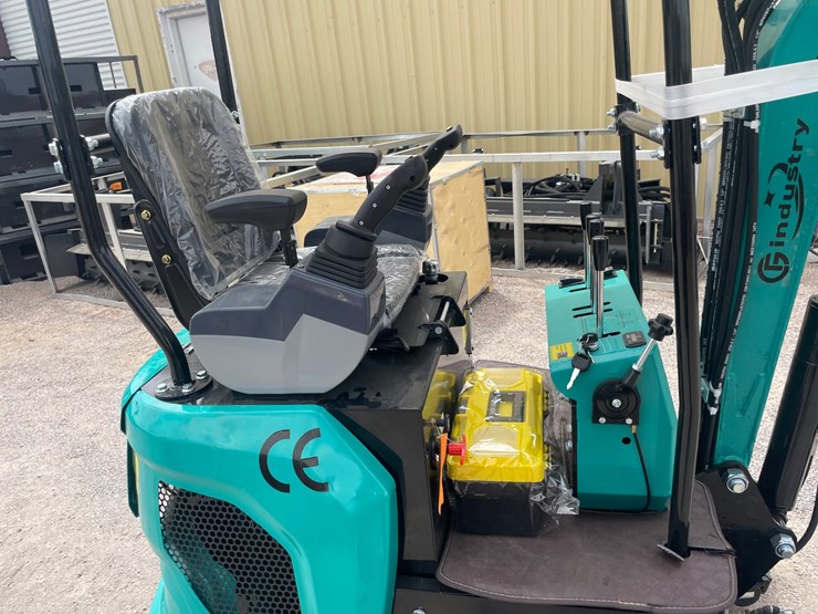 #3009-•-unused-2026-cfg-mini-excavator-image-15