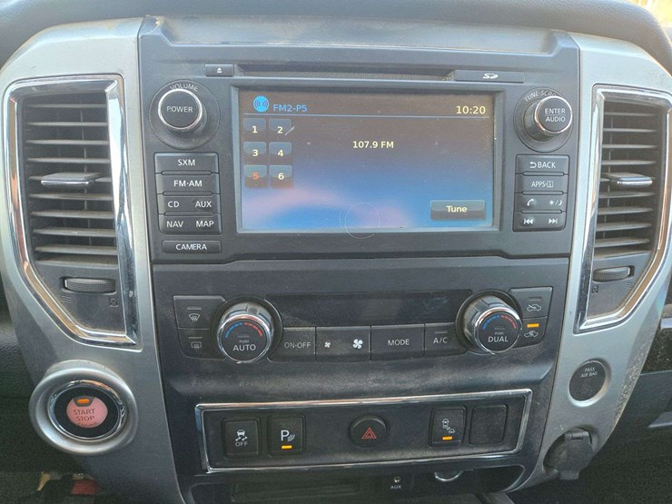 2017-nissan-titan-image-17