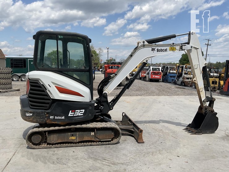 2021-bobcat-e32i-image-5