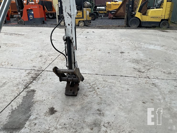 2012-bobcat-e35-image-11