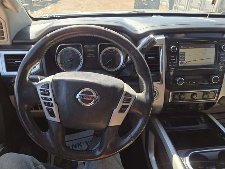 2017-nissan-titan-image-13