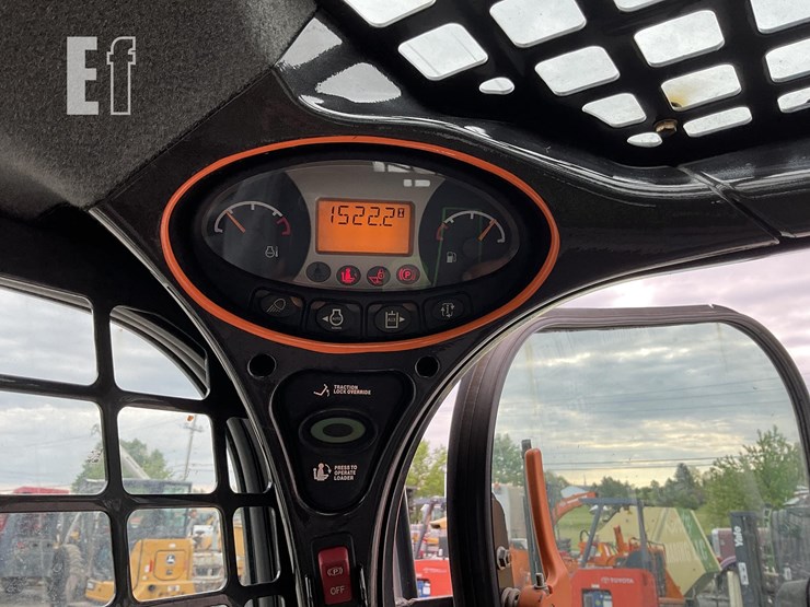 2014-bobcat-s650-image-16