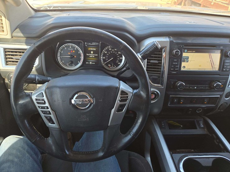2017-nissan-titan-image-14