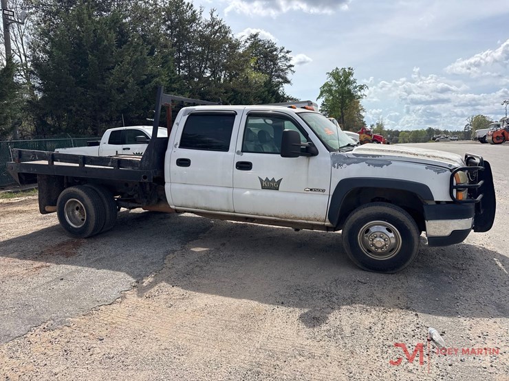 2006-chevrolet-3500-image-2