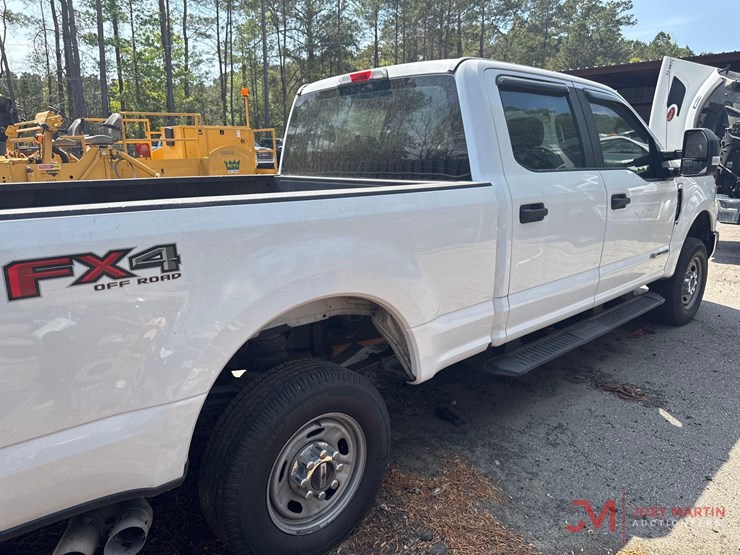 2017-ford-f250-xl-image-2