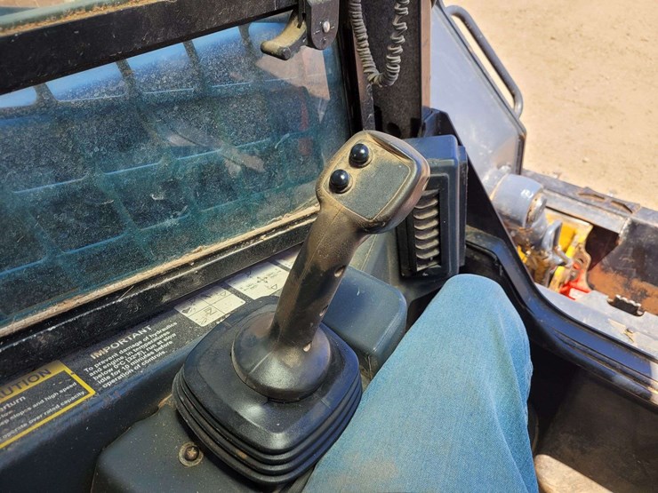 deere-320g-image-14